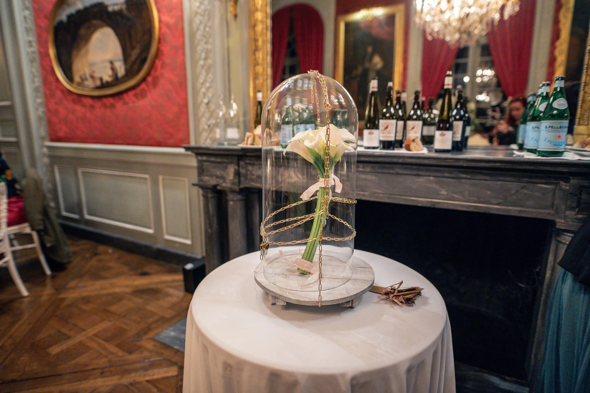 Calla sous cloche de verre